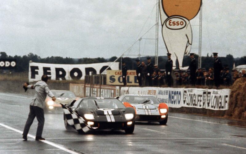 - John Wickham, propietario del equipo Bentley que ganó la carrera de Le Mans, fallece a la edad de 73 años.